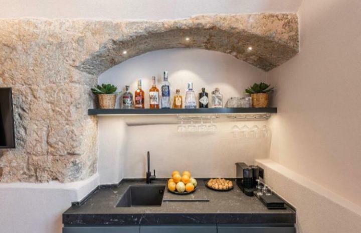 Borgo Albergo 35 Relax & Spa Monopoli Exterior photo